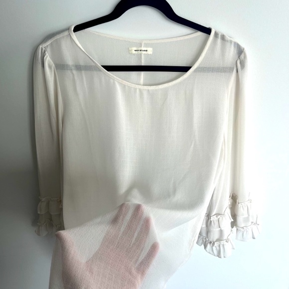Max Studio White top ruffle sleeves - Picture 2 of 3